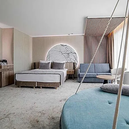 Astor 3*