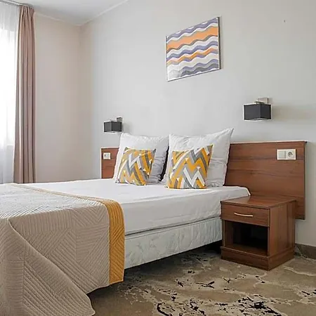 Astor 3*