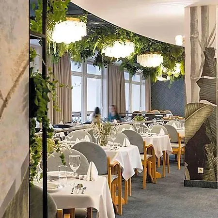 Astor Hotel